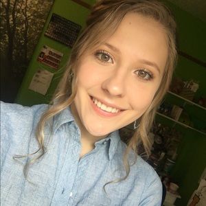 Meet your Posher, Maya